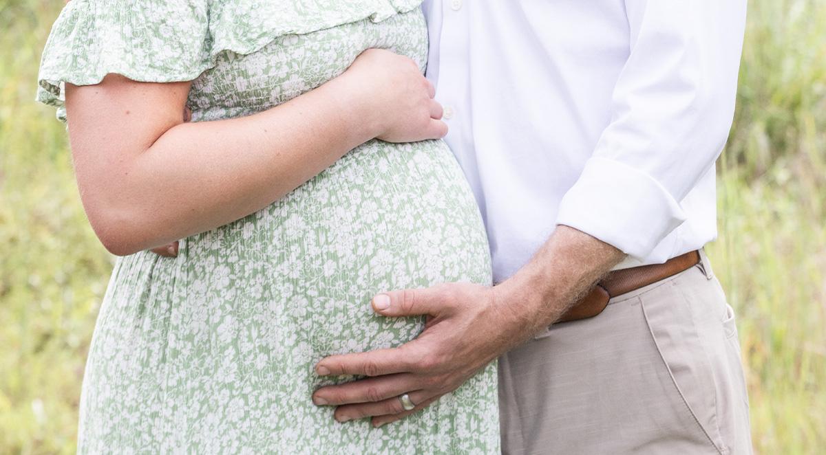 Maternity Photographer Near Me